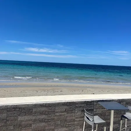 Suitebeach And Bed & Breakfast 4*