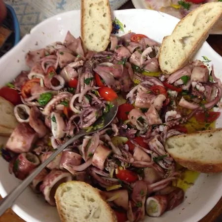 Suitebeach And לינה וארוחת בוקר