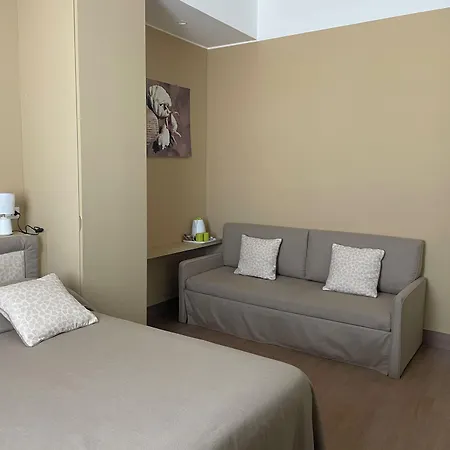 Suitebeach And Bed & Breakfast 4*