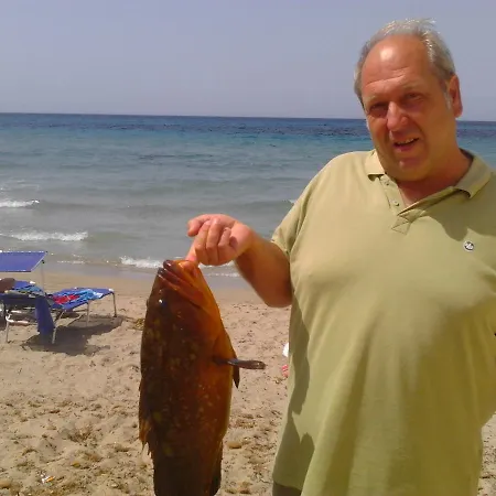 Suitebeach And לינה וארוחת בוקר 4*